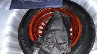 Used 2022 Renault Kiger RXZ Turbo CVT Dual Tone Petrol Automatic tyres SPARE TYRE VIEW