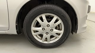 Used 2013 Honda Brio [2011-2016] VX MT Petrol Manual tyres RIGHT FRONT TYRE RIM VIEW