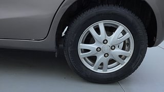 Used 2014 Honda Brio [2011-2016] VX AT Petrol Automatic tyres LEFT REAR TYRE RIM VIEW