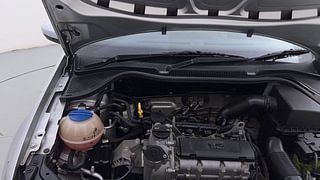 Used 2017 Volkswagen Ameo [2016-2020] Highline1.2L (P) Petrol Manual engine ENGINE RIGHT SIDE HINGE & APRON VIEW