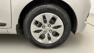 Used 2016 Hyundai Xcent [2014-2017] S Petrol+CNG (Outside Fitted) Petrol+cng Manual tyres RIGHT FRONT TYRE RIM VIEW