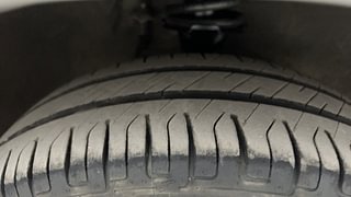 Used 2015 Maruti Suzuki Alto K10 [2014-2019] VXI AMT Petrol Automatic tyres RIGHT FRONT TYRE TREAD VIEW