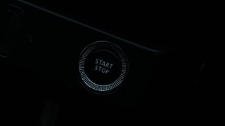 Used 2022 Renault Kiger RXZ Turbo CVT Dual Tone Petrol Automatic top_features Keyless start