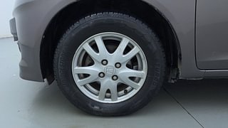 Used 2014 Honda Brio [2011-2016] VX AT Petrol Automatic tyres LEFT FRONT TYRE RIM VIEW