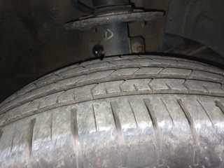 Used 2016 Maruti Suzuki Baleno [2015-2019] Zeta Petrol Petrol Manual tyres RIGHT FRONT TYRE TREAD VIEW