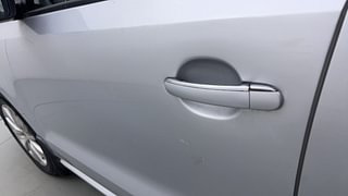 Used 2017 Volkswagen Ameo [2016-2020] Highline1.2L (P) Petrol Manual dents MINOR SCRATCH