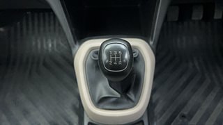 Used 2019 Hyundai Grand i10 Magna 1.2 Kappa VTVT Petrol Manual interior GEAR  KNOB VIEW