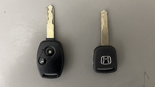 Used 2013 Honda Amaze [2013-2016] 1.2 S AT i-VTEC Petrol Automatic extra CAR KEY VIEW