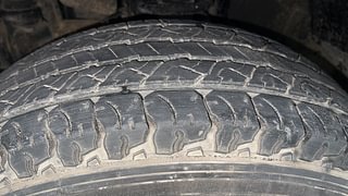 Used 2015 Mahindra TUV300 [2015-2020] T8 Diesel Manual tyres LEFT FRONT TYRE TREAD VIEW