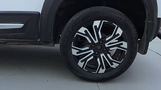 Used 2022 Renault Kiger RXZ Turbo CVT Dual Tone Petrol Automatic tyres LEFT REAR TYRE RIM VIEW