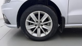 Used 2017 Volkswagen Ameo [2016-2020] Highline1.2L (P) Petrol Manual tyres LEFT FRONT TYRE RIM VIEW