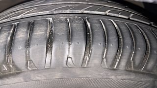 Used 2012 Hyundai Verna [2011-2015] Fluidic 1.6 CRDi SX Diesel Manual tyres RIGHT FRONT TYRE TREAD VIEW