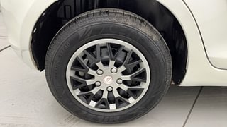 Used 2012 Maruti Suzuki Swift [2011-2017] LXi Petrol Manual tyres RIGHT REAR TYRE RIM VIEW