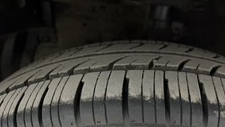 Used 2012 Maruti Suzuki Swift [2011-2017] LXi Petrol Manual tyres LEFT FRONT TYRE TREAD VIEW