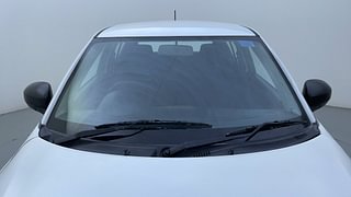 Used 2013 Maruti Suzuki Swift [2011-2017] LXi Petrol Manual exterior FRONT WINDSHIELD VIEW