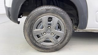 Used 2019 Renault Kwid [2017-2019] RXT 1.0 SCE Special (O) Petrol Manual tyres RIGHT REAR TYRE RIM VIEW
