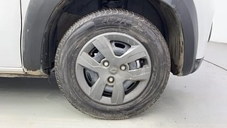 Used 2019 Renault Kwid [2017-2019] RXT 1.0 SCE Special (O) Petrol Manual tyres RIGHT FRONT TYRE RIM VIEW