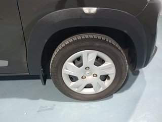 Used 2021 Renault Kwid RXL 1.0 SCE Petrol Manual tyres RIGHT FRONT TYRE RIM VIEW