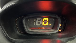 Used 2019 Renault Kwid [2017-2019] RXT 1.0 SCE Special (O) Petrol Manual interior CLUSTERMETER VIEW