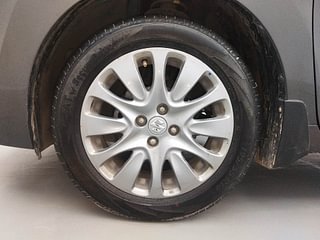 Used 2017 Maruti Suzuki Baleno [2015-2019] Zeta Petrol Petrol Manual tyres LEFT FRONT TYRE RIM VIEW