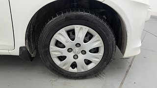 Used 2015 Honda Amaze 1.2L SX Petrol Manual tyres RIGHT FRONT TYRE RIM VIEW