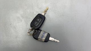 Used 2019 Renault Kwid [2017-2019] RXT 1.0 SCE Special (O) Petrol Manual extra CAR KEY VIEW