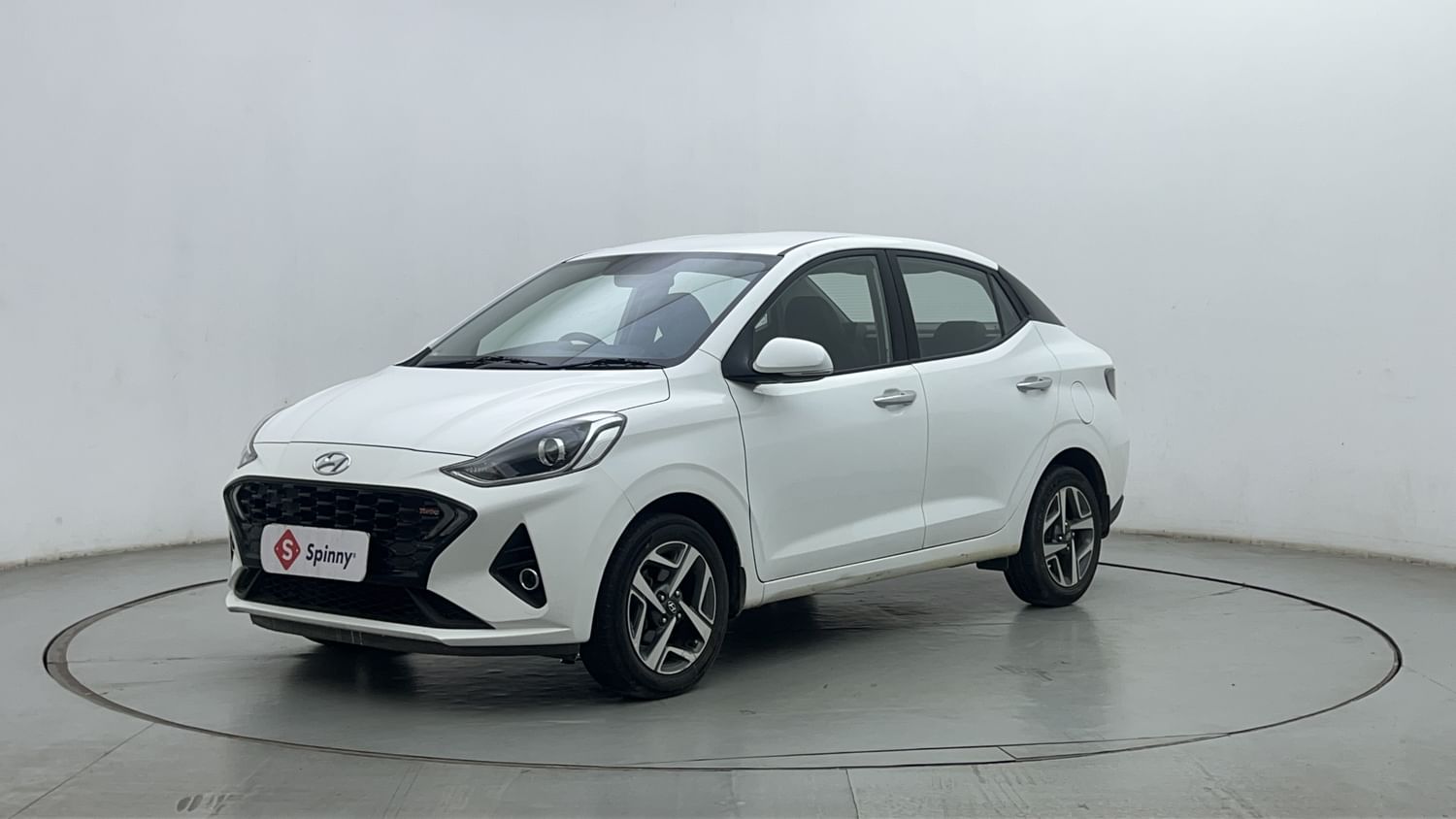 LEFT FRONT CORNER VIEW