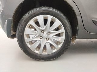 Used 2017 Maruti Suzuki Baleno [2015-2019] Zeta Petrol Petrol Manual tyres RIGHT REAR TYRE RIM VIEW