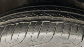 Used 2013 Honda City [2012-2013] V  Sunroof Petrol Manual tyres RIGHT FRONT TYRE TREAD VIEW