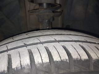 Used 2021 Renault Kwid RXL 1.0 SCE Petrol Manual tyres RIGHT FRONT TYRE TREAD VIEW