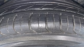 Used 2016 Ford Figo [2015-2019] Titanium 1.2 Ti-VCT Petrol Manual tyres RIGHT FRONT TYRE TREAD VIEW