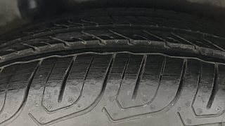 Used 2013 Honda City [2012-2013] V  Sunroof Petrol Manual tyres RIGHT REAR TYRE TREAD VIEW