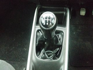 Used 2017 Maruti Suzuki Baleno [2015-2019] Zeta Petrol Petrol Manual interior GEAR  KNOB VIEW