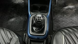 Used 2017 Maruti Suzuki Ignis [2017-2020] Alpha MT Petrol Petrol Manual interior GEAR  KNOB VIEW