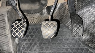 Used 2018 Volkswagen Ameo [2016-2020] Highline1.5L (D) Diesel Manual interior PEDALS VIEW