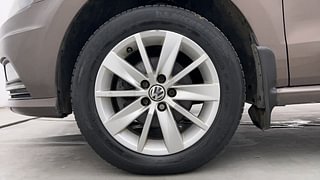 Used 2018 Volkswagen Ameo [2016-2020] Highline1.5L (D) Diesel Manual tyres LEFT FRONT TYRE RIM VIEW