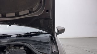 Used 2018 Volkswagen Ameo [2016-2020] Highline1.5L (D) Diesel Manual engine ENGINE LEFT SIDE HINGE & APRON VIEW