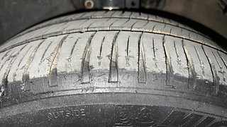 Used 2018 Volkswagen Ameo [2016-2020] Highline1.5L (D) Diesel Manual tyres LEFT FRONT TYRE TREAD VIEW