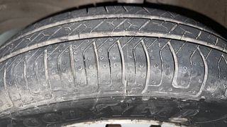 Used 2011 Maruti Suzuki Wagon R 1.0 [2010-2013] LXi CNG Petrol+cng Manual tyres LEFT FRONT TYRE TREAD VIEW