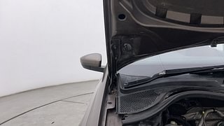 Used 2018 Volkswagen Ameo [2016-2020] Highline1.5L (D) Diesel Manual engine ENGINE RIGHT SIDE HINGE & APRON VIEW