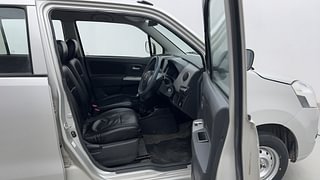 Used 2011 Maruti Suzuki Wagon R 1.0 [2010-2013] LXi CNG Petrol+cng Manual interior RIGHT SIDE FRONT DOOR CABIN VIEW