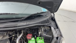 Used 2013 Maruti Suzuki Wagon R 1.0 [2010-2019] VXi Petrol Manual engine ENGINE LEFT SIDE HINGE & APRON VIEW