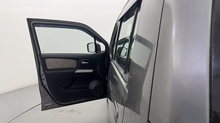 Used 2013 Maruti Suzuki Wagon R 1.0 [2010-2019] VXi Petrol Manual interior LEFT FRONT DOOR OPEN VIEW