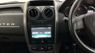 Used 2019 Renault Duster [2015-2019] 85 PS RXS MT Diesel Manual top_features Integrated (in-dash) music system