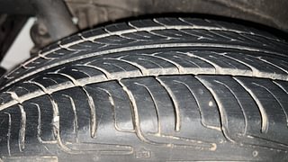 Used 2013 Maruti Suzuki Wagon R 1.0 [2010-2019] VXi Petrol Manual tyres RIGHT REAR TYRE TREAD VIEW
