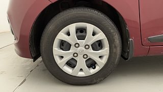 Used 2014 Hyundai Grand i10 [2013-2017] Magna 1.2 Kappa VTVT Petrol Manual tyres LEFT FRONT TYRE RIM VIEW