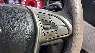 Used 2020 Mahindra XUV 300 W8 (O) Diesel Diesel Manual top_features Cruise control