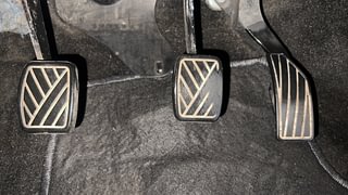 Used 2012 Maruti Suzuki Swift [2011-2017] LXi Petrol Manual interior PEDALS VIEW