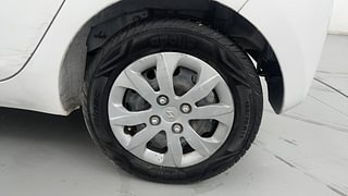 Used 2017 Hyundai Eon [2011-2018] Magna + Petrol Manual tyres LEFT REAR TYRE RIM VIEW