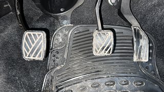 Used 2014 Maruti Suzuki Ritz [2012-2017] Vxi Petrol Manual interior PEDALS VIEW